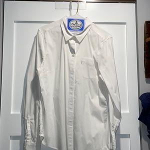 Levi’s Tailored Fit Button down
